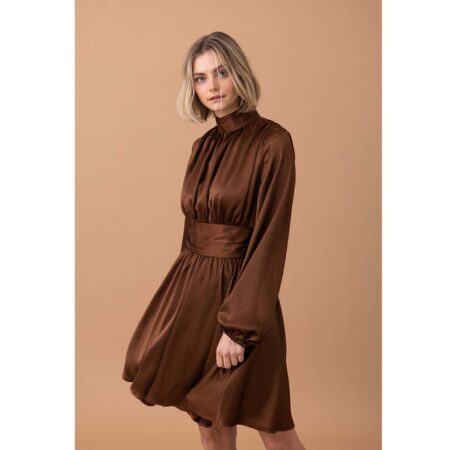 brun kjole fra secrets by b